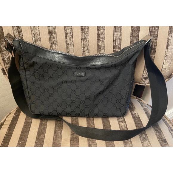 Gucci GG logo black canvas and leather shoulder bag Authentic - Picture 1 of 12